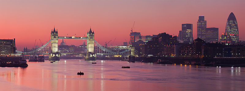 800px-London_Thames_Sunset_panorama_-_Feb_2008.jpg