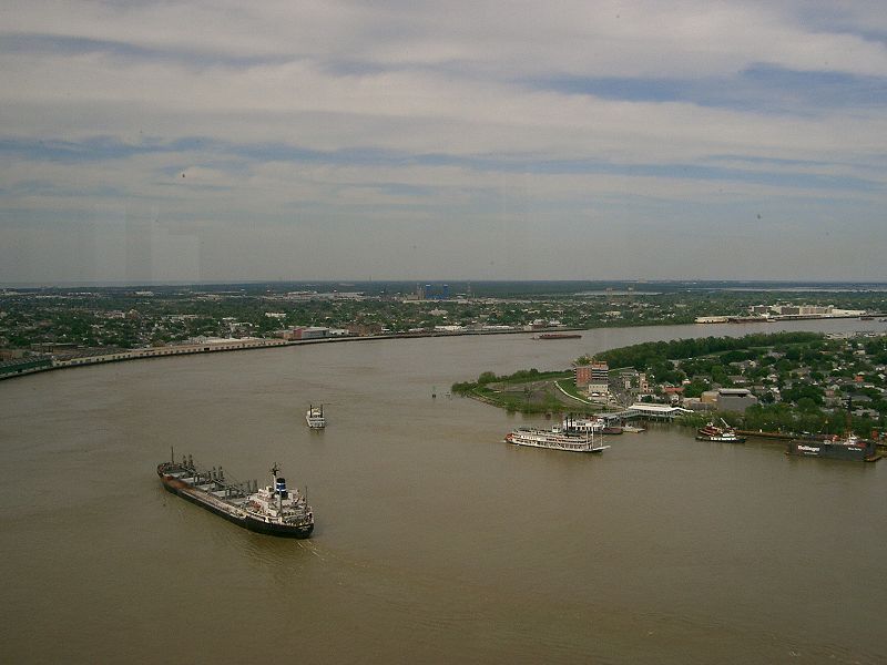 800px-Mississipi_River_-_New_Orleans.JPG