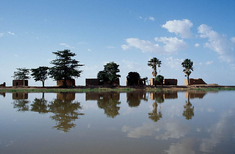 800px-Niger_River_Center_Island.jpg