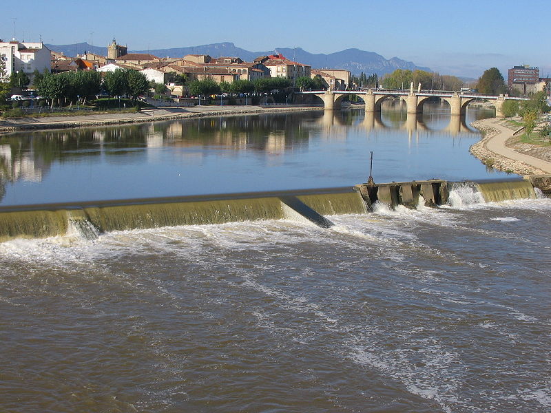 800px-Rio_Ebro_Miranda.JPG