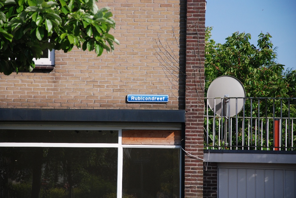 http://www.harmjschoonhoven.com/rivieren-en-dreven/borden/rubi.jpg